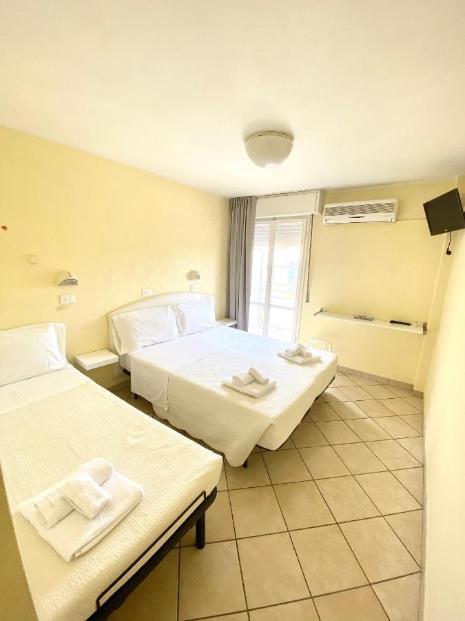 Hotel Morri'S ริมินี ภายนอก รูปภาพ